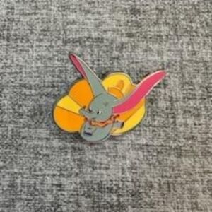 Dumbo Trading Pin